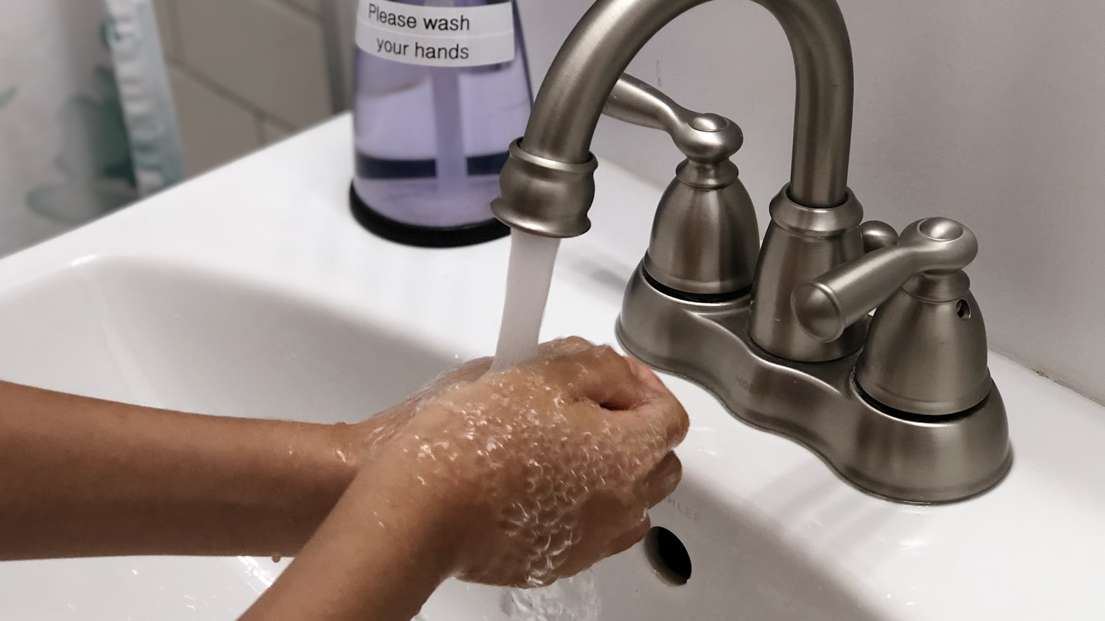 Higiene constante é essencial para a saúde ocular